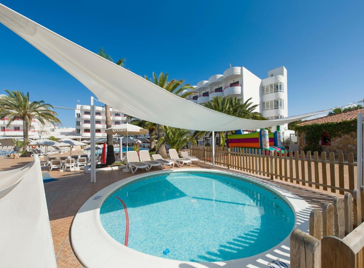 Coral Star Apartments Sant Josep de sa Talaia Exterior foto